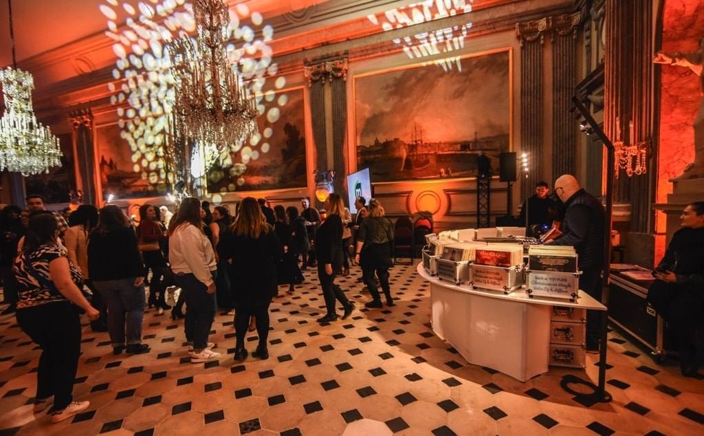 Bar à Vinyles soirée château Rouen — Universal DJ