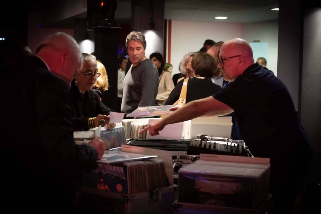 Invités au Bar à Vinyles — cocktail